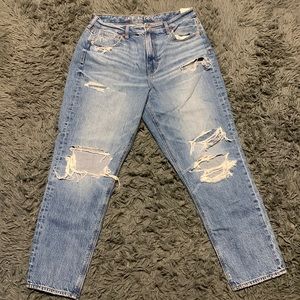 American Eagle Mom Jeans up